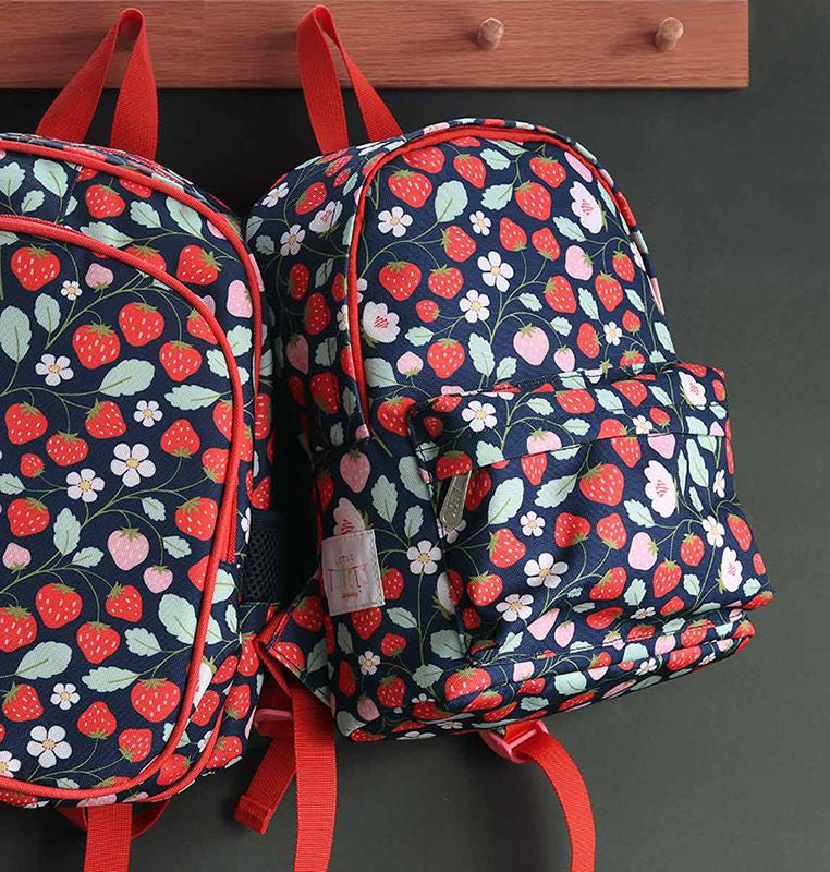 *NEU* Kleiner Rucksack / Erdbeeren