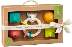 Sophie la girafe® So'Pure - Geschenkset Beißring Colo'rings / 2 Bälle u. 2 Würfel / Naturkautschuk