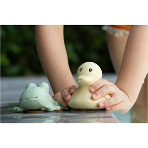 HEVEA - Badespielzeug Set Ente + Frosch - Naturkautschuk / upcycled / Sand + Sage