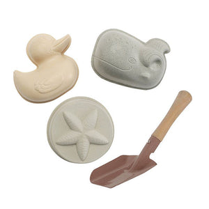 HEVEA Sandförmchen-Set mit Schippe im Tragenetz - Naturkautschuk / upcycled